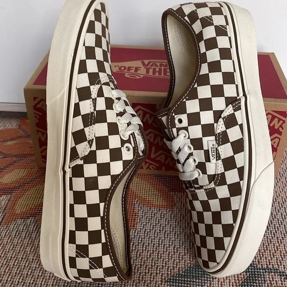 Vans Men’s Authentic Checkerboard Brown
VN000BW5BRO
SNEAKERS - Picture 11 of 16